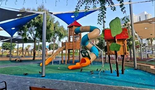 bat yam