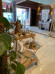 al mansour plaza hotel