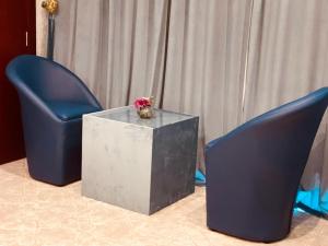 al mansour plaza hotel