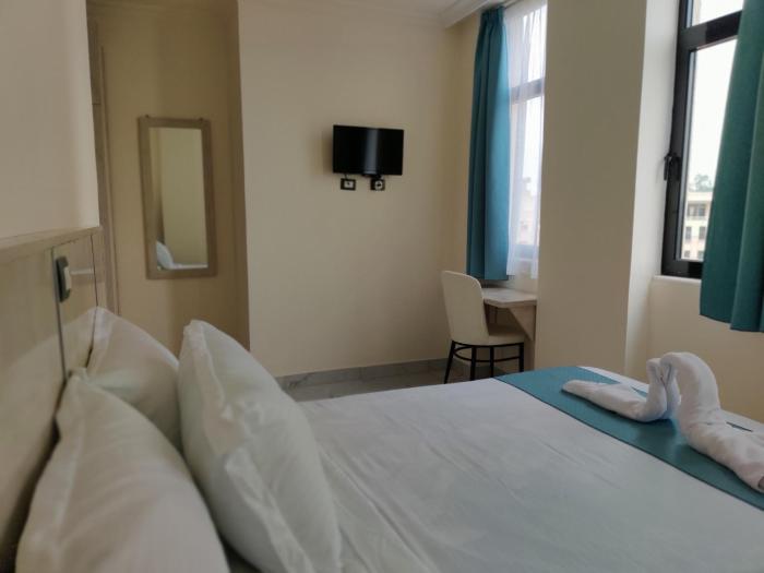 glam hotel
