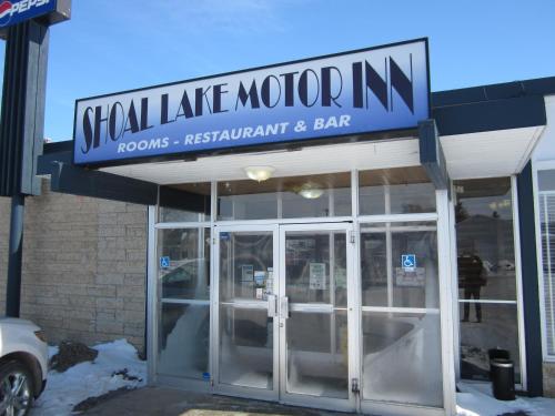 shoal lake motor inn