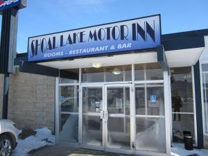 shoal lake motor inn