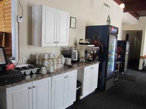 shoal lake motor inn