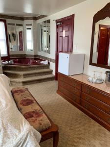 Lakeview Hotel,Canada>>Wawa,2 star