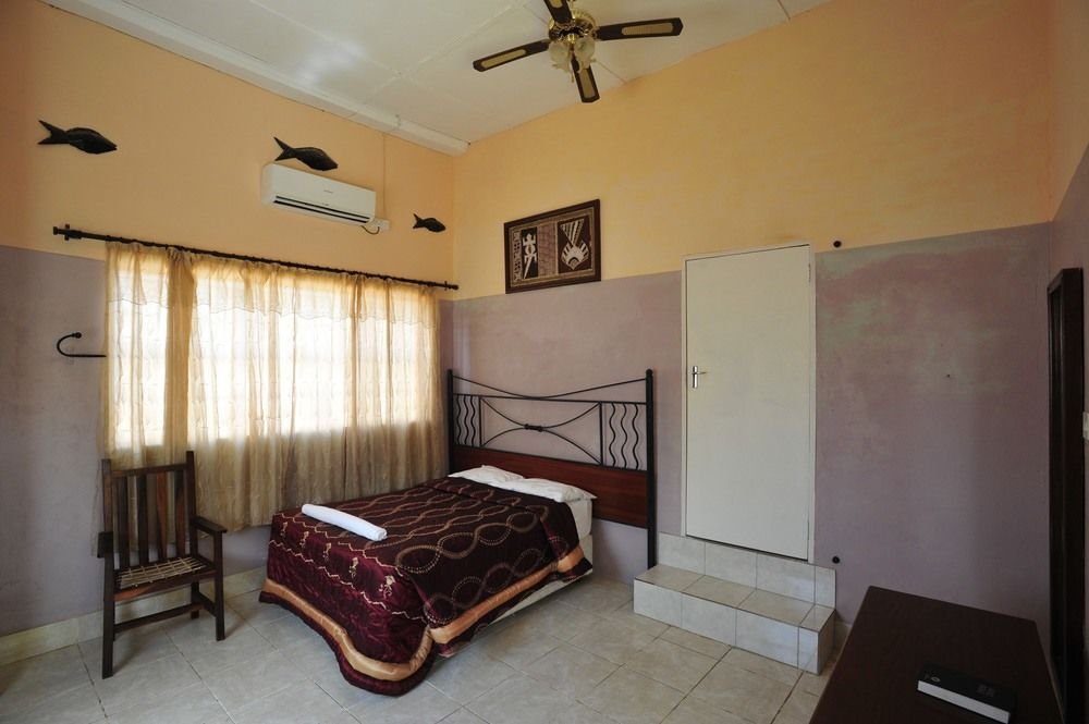 Premier Guest Lodge,Matabeleland North>>Victoria Falls,4 star