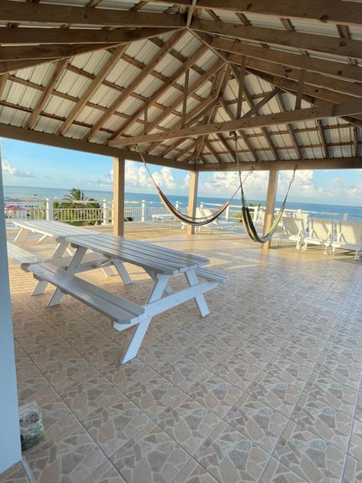 caye caulker beach hotel