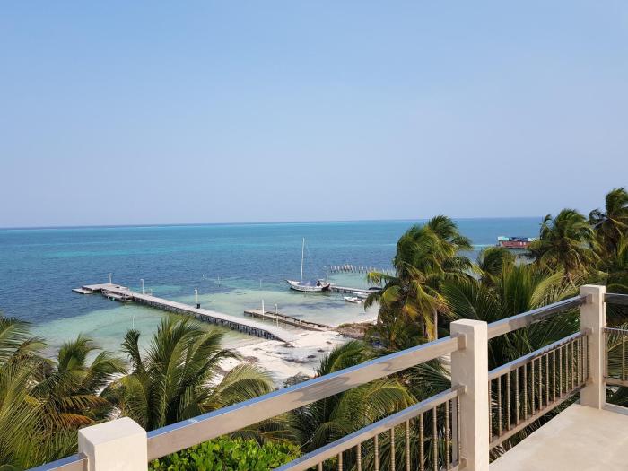 caye caulker beach hotel