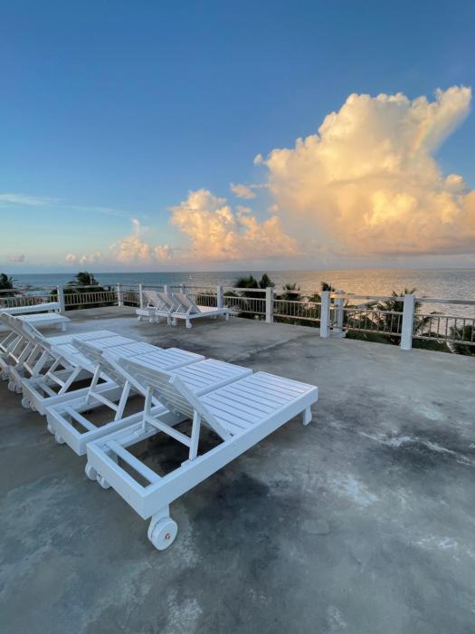 caye caulker beach hotel