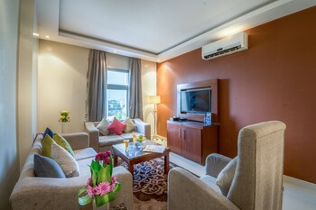 almuhaidb jarir almalaz