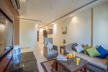 almuhaidb jarir almalaz