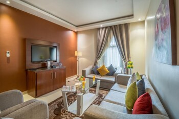 almuhaidb jarir almalaz