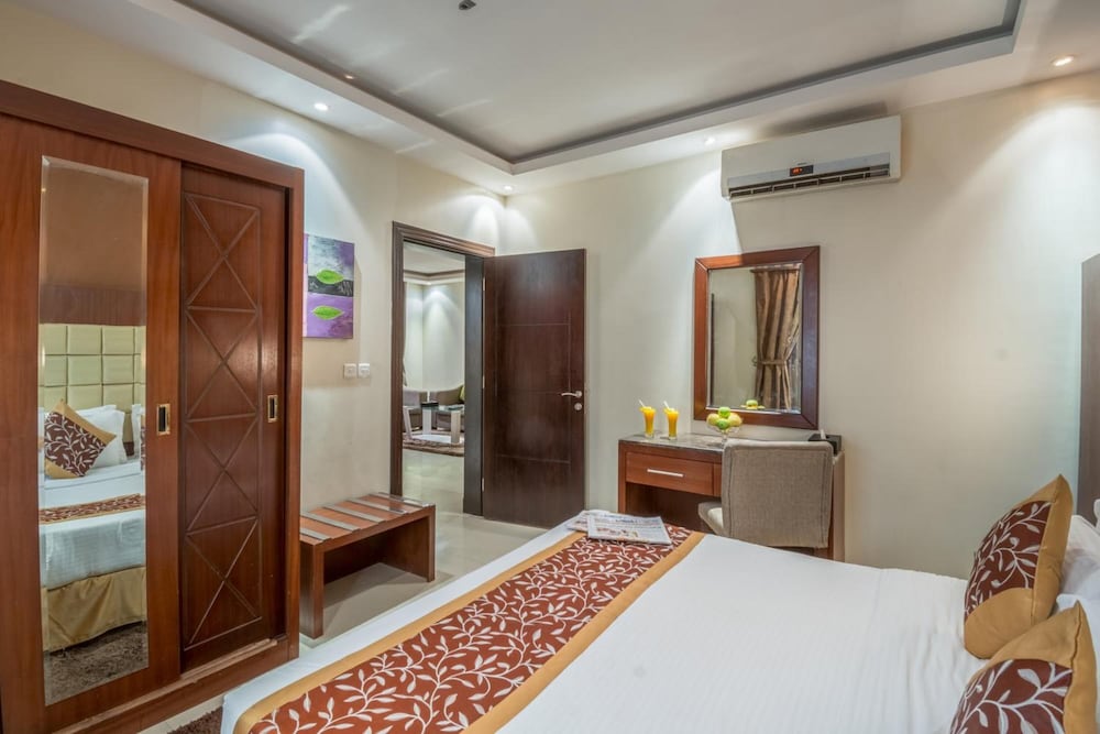 almuhaidb jarir almalaz