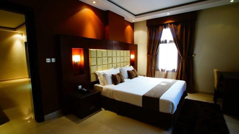 almuhaidb jarir almalaz