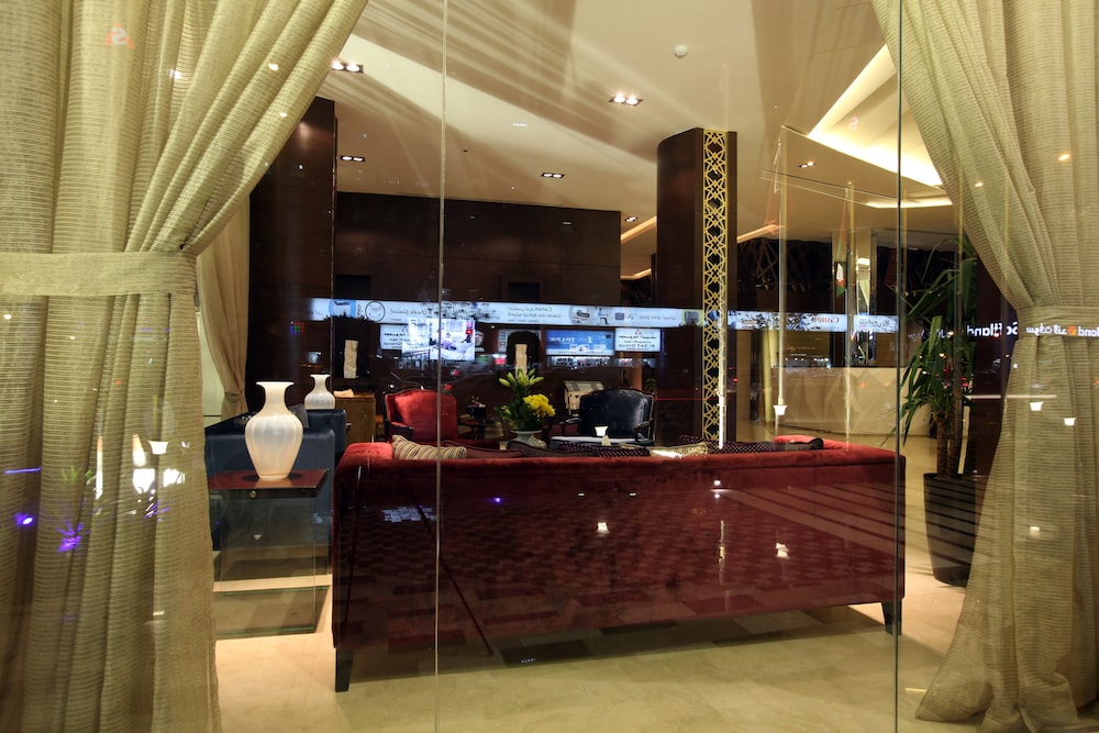 almuhaidb faisaliah hotel suites