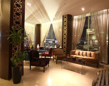 almuhaidb faisaliah hotel suites