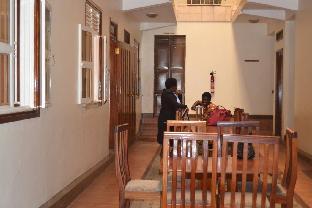 raja excelsior hotel