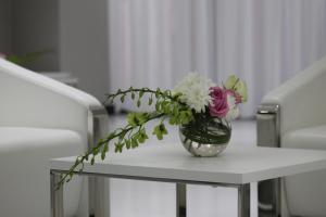 golden tulip al khobar suites