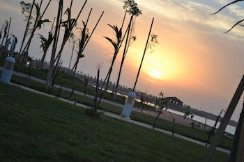 golden marina resort