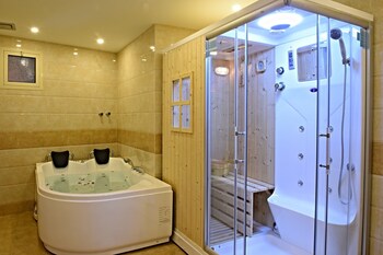 garden plaza hotel sefah