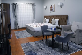 almawasem alarbaa hotel suites