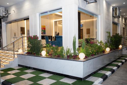 almawasem alarbaa hotel suites