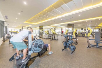 bayat hotels company