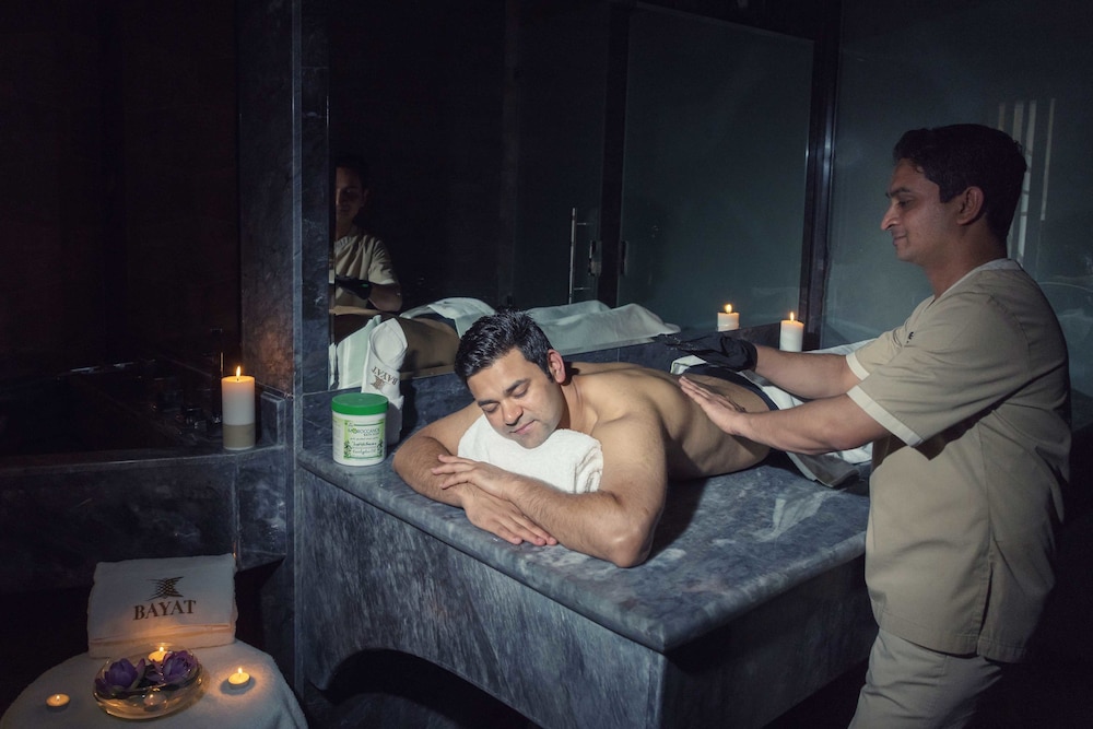 bayat hotels company