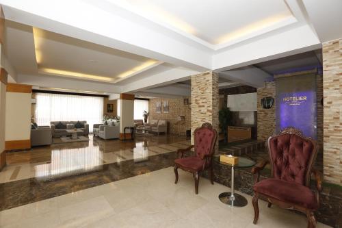 hotelier suites by cantonal