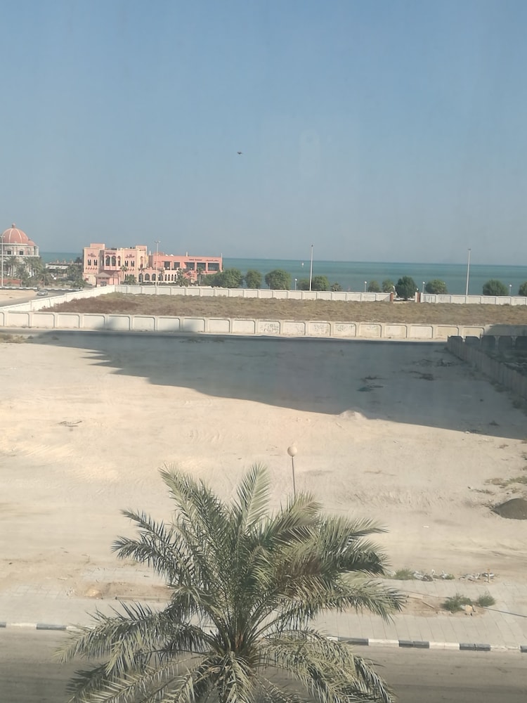 naviti warwick al khobar