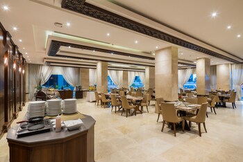 naviti warwick al khobar