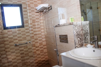 almond hotel apartments