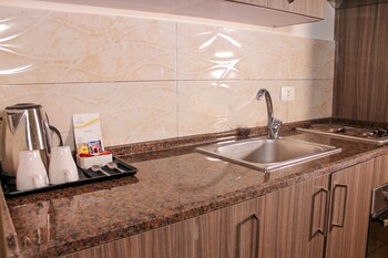 almond hotel apartments