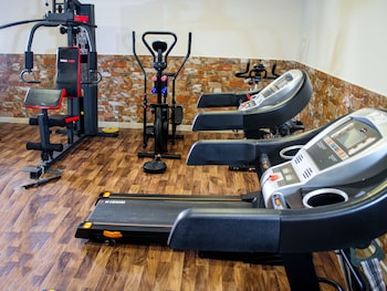 almond hotel apartments