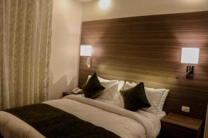 almond hotel apartments