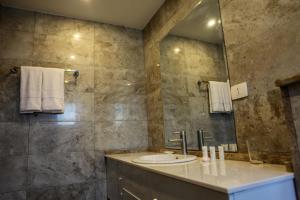 almond hotel apartments