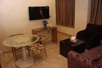 jewheret alswefiah hotel suites