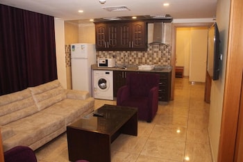 jewheret alswefiah hotel suites