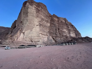 wadirum quiet village camp