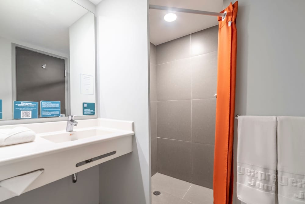 city express junior by marriott ciudad del carmen aeropuerto