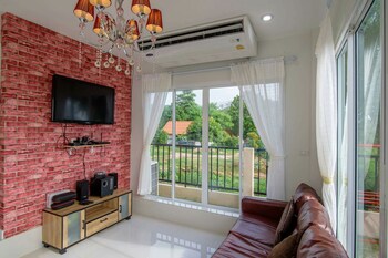 platoo pool villa