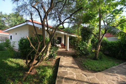 diani cottages