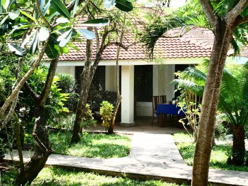 diani cottages