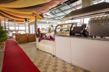 Clarence House Nairobi,No. 8, School Lane, Westlands,4 star