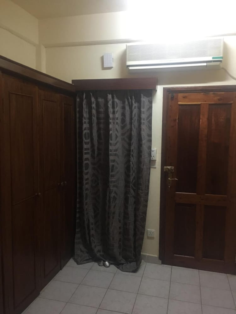 qua bruce apartment