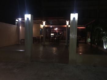 qua bruce apartment