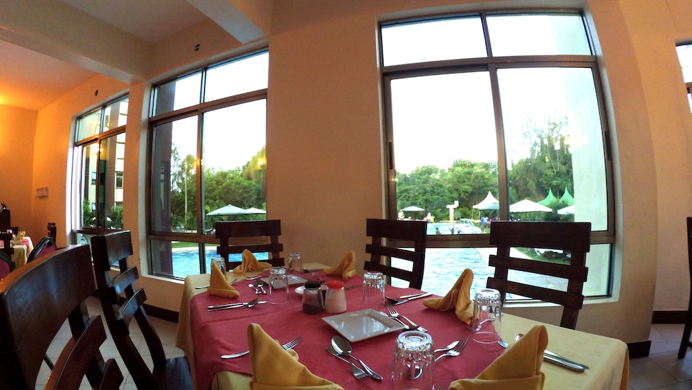 Sunset Paradise Holiday Homes,Near Bamburi Beach,4 star