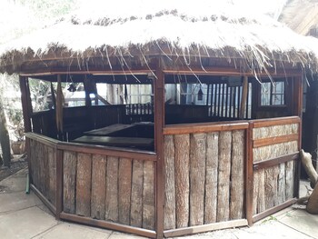 bermuda garden hotel