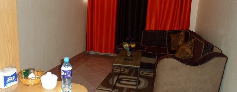 kuniville guest house