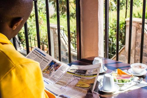 Kuniville Guest House,Nyeri>>Aberdare National Park,3 star