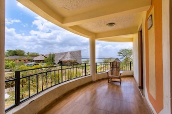 sirville lake elementaita lodge